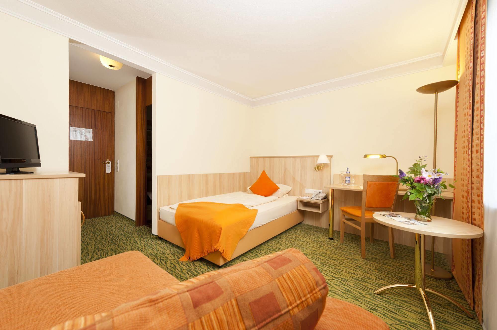 Akzent Hotel Restaurant Hirsch Heidenheim an der Brenz Exteriér fotografie