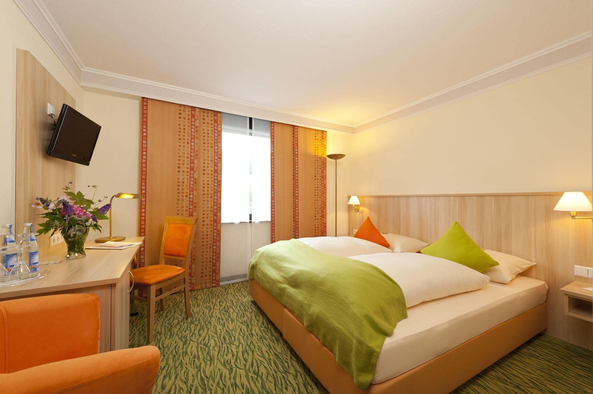Akzent Hotel Restaurant Hirsch Heidenheim an der Brenz Exteriér fotografie